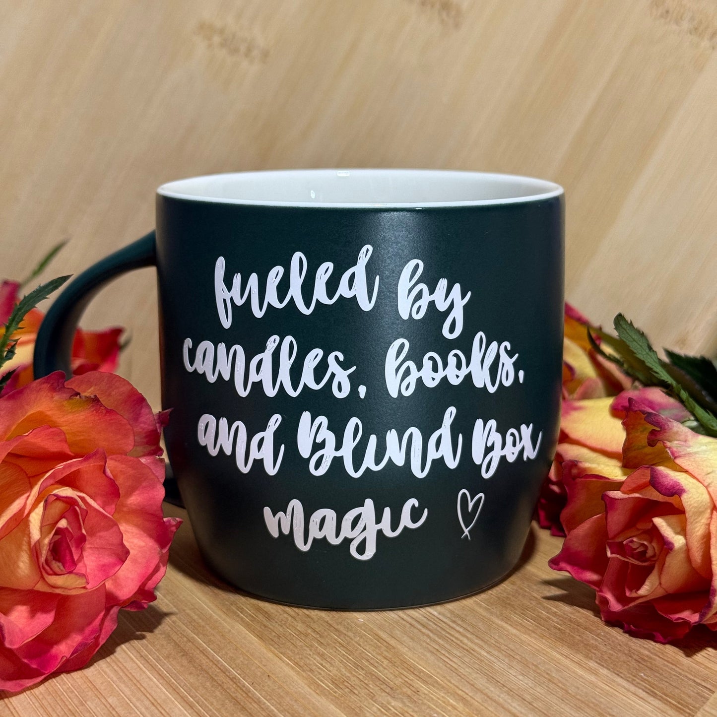 Cană ”Fueled by books”