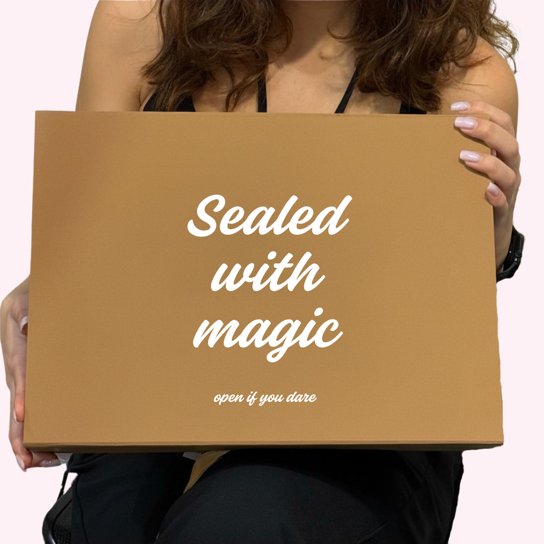 Mega Mystery Box — Ediție Limitată | 15 produse bookish handmade